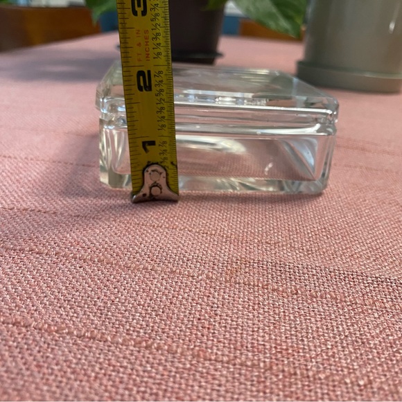 Colonial Woman’s Bust Engraved On A Cut Glass Trinket / Cigarette Box - Picture 10 of 12